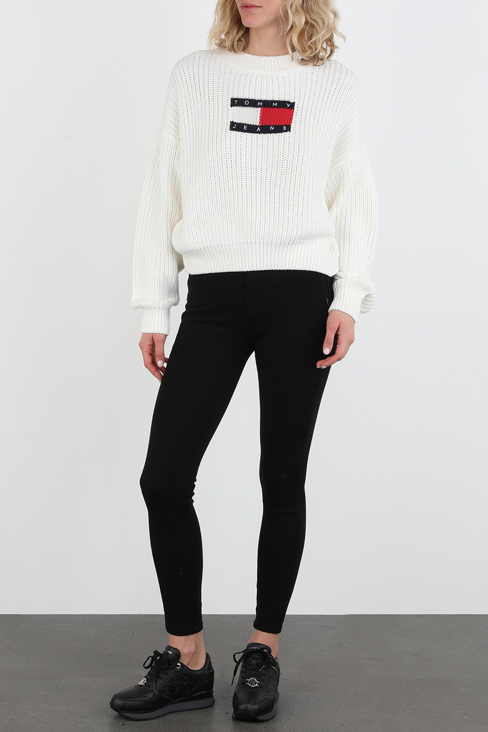 סוודר עם לוגו בצבע לבן image number null TOMMY HILFIGER